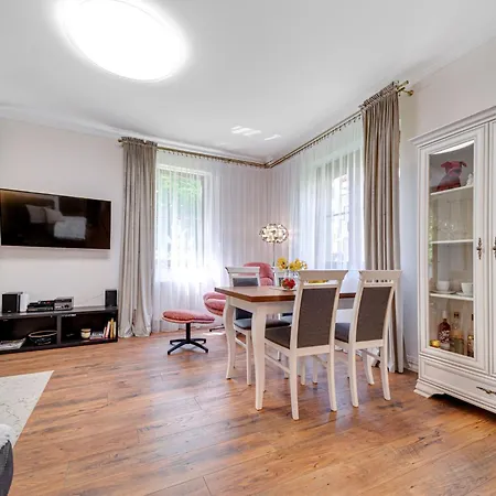 Dom Pod Jaworem By Interhome Polanica-Zdroj